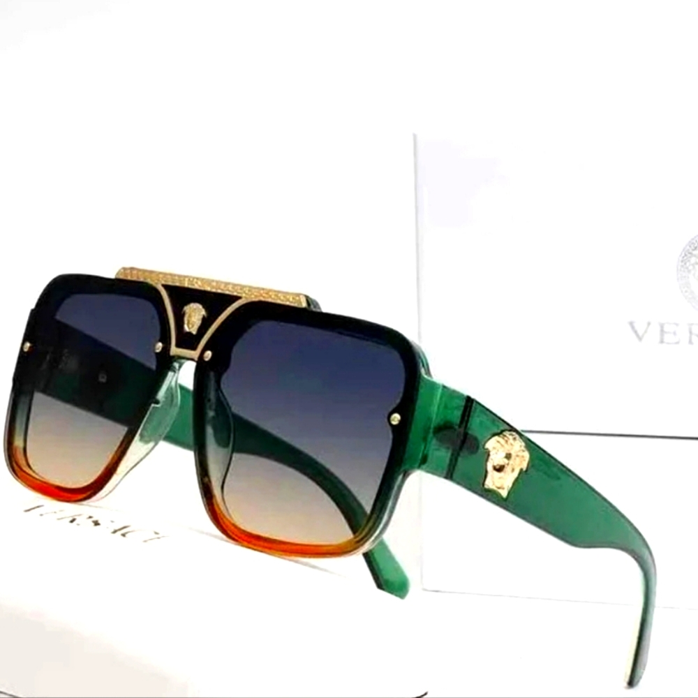 NWT Oversized unisex forest green frame, radiant dark brown lenses, UV, Medusa